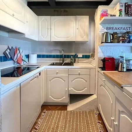 Sunset Apartment